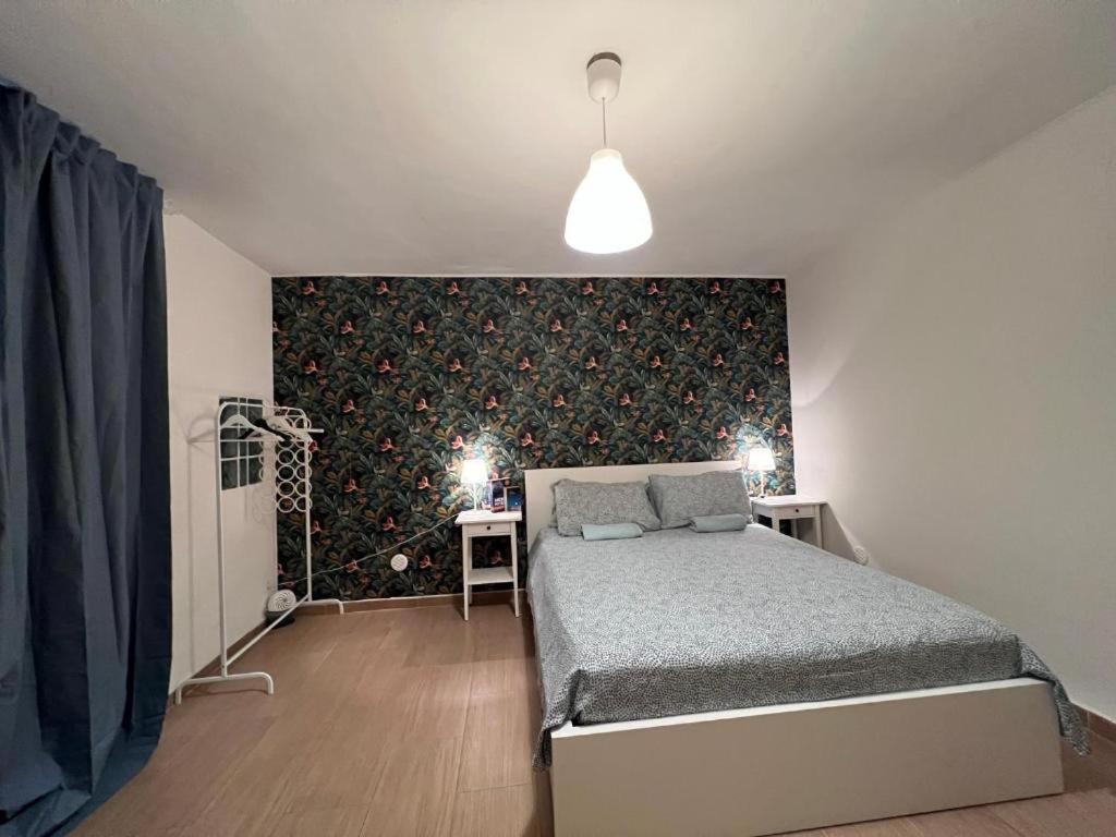 Blue Courtyard Not Valid Apartment Bari Bagian luar foto